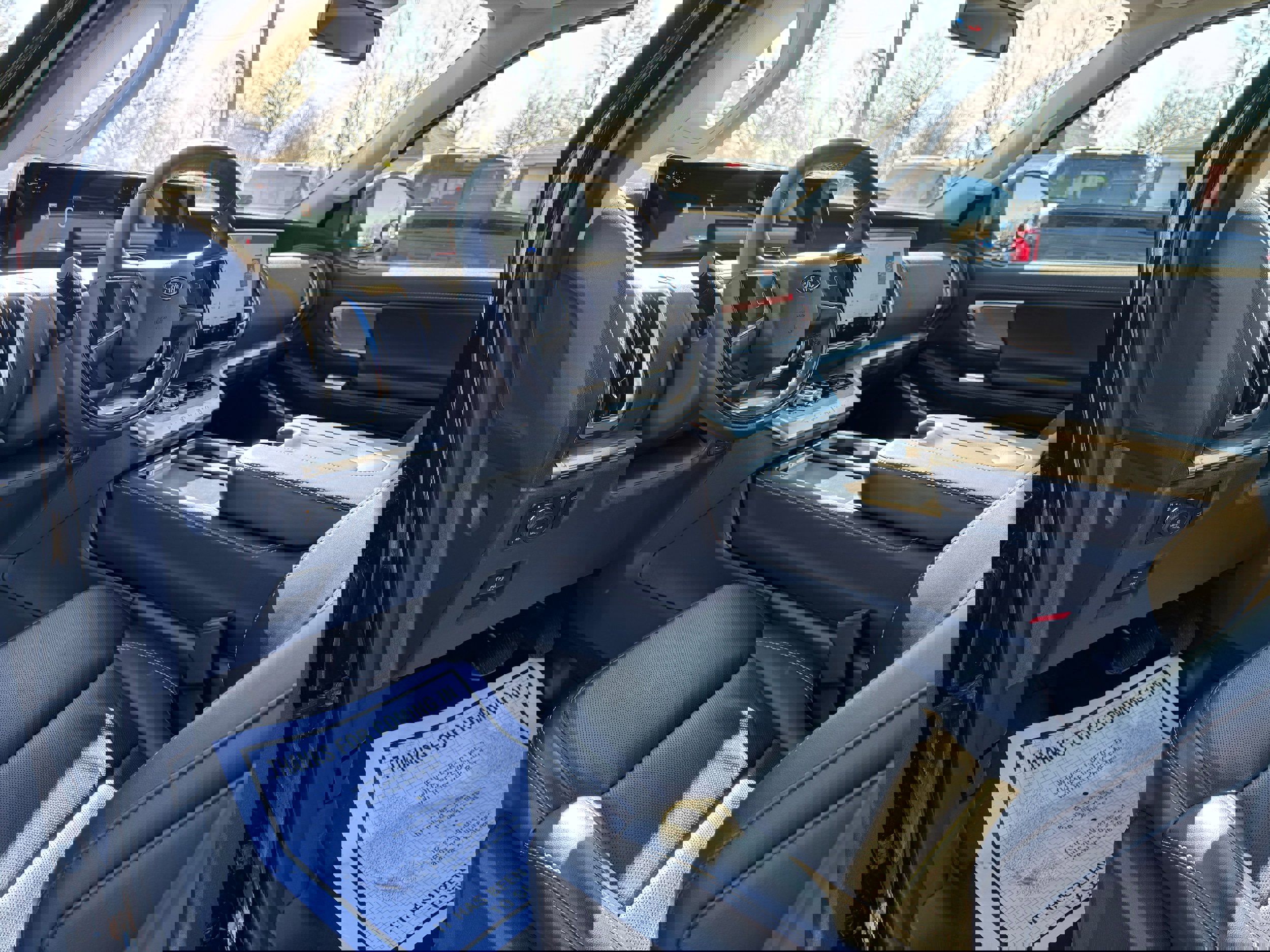 Used 2025 Ford Expedition Max Platinum image 11