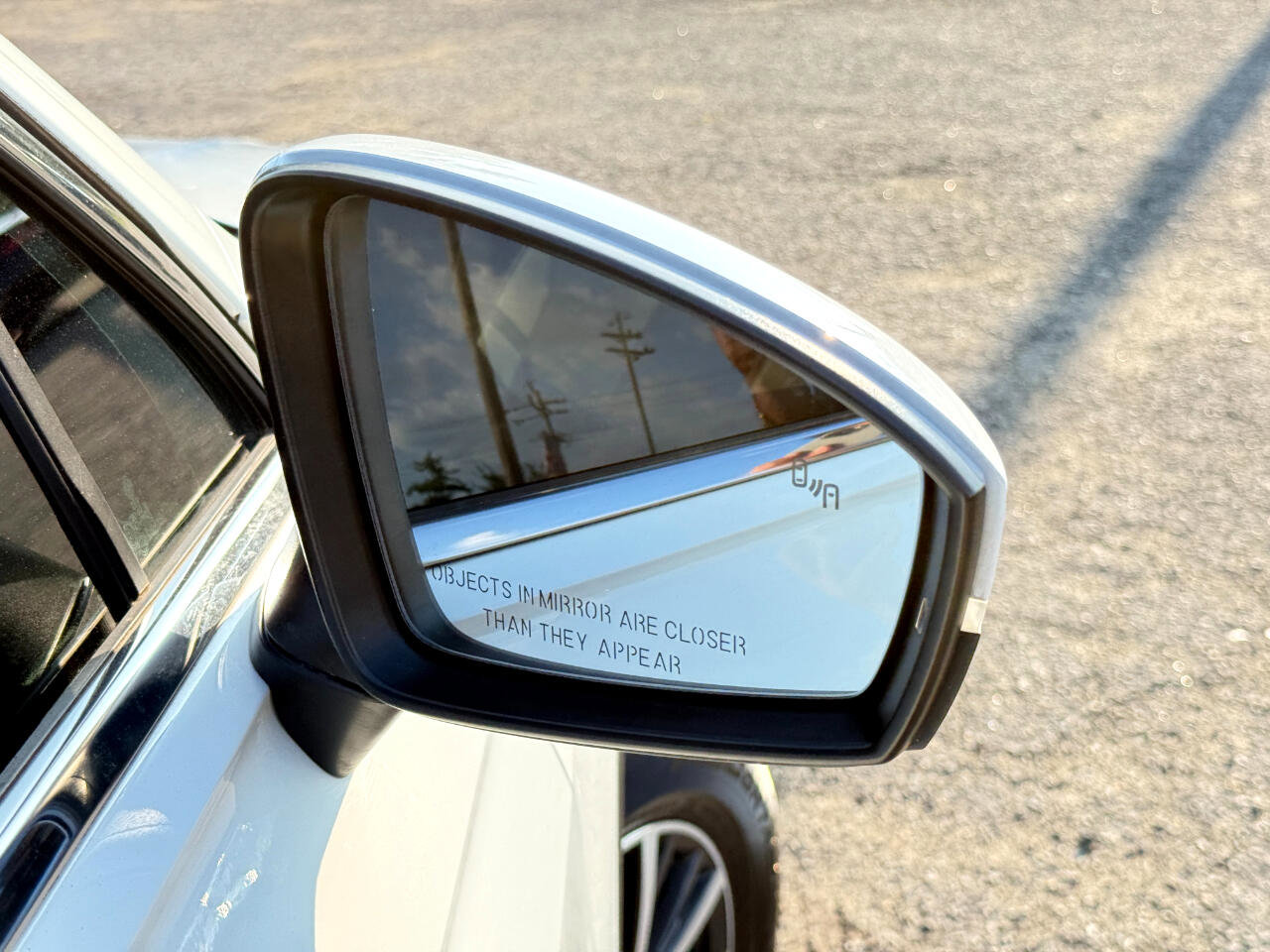 Used 2019 Volkswagen Tiguan SE w/ Panoramic Sunroof Package image 92