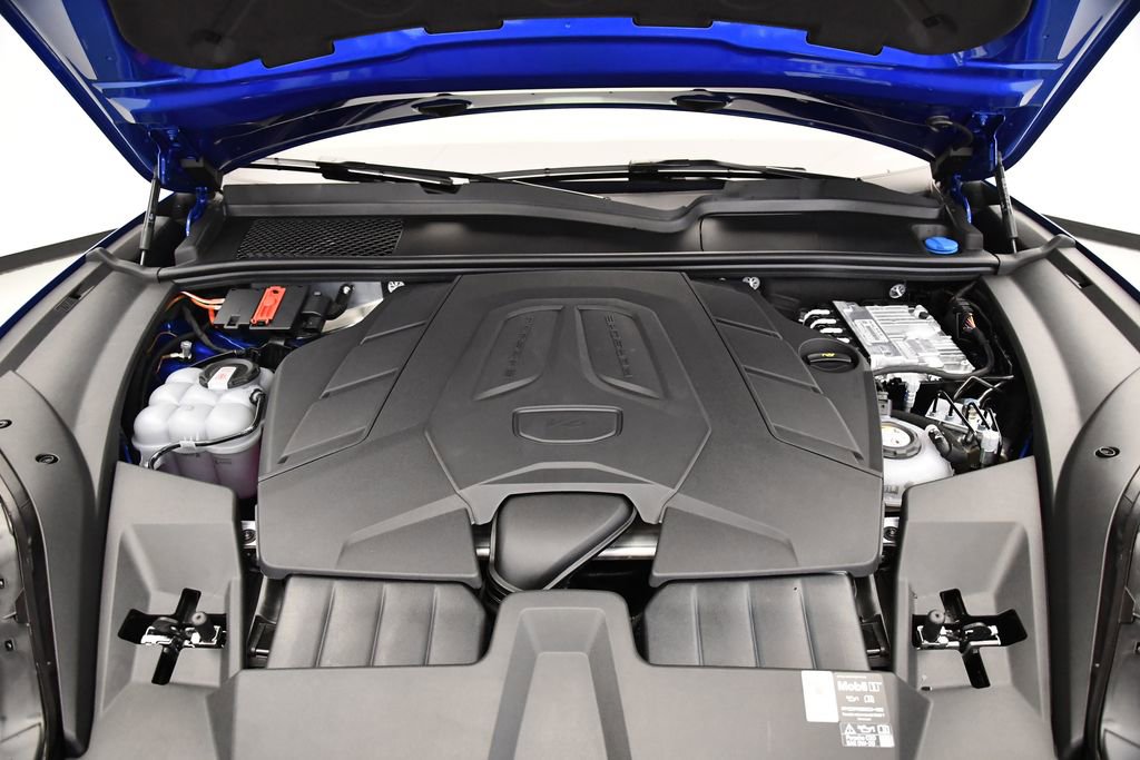 Used 2025 Porsche Cayenne S image 11