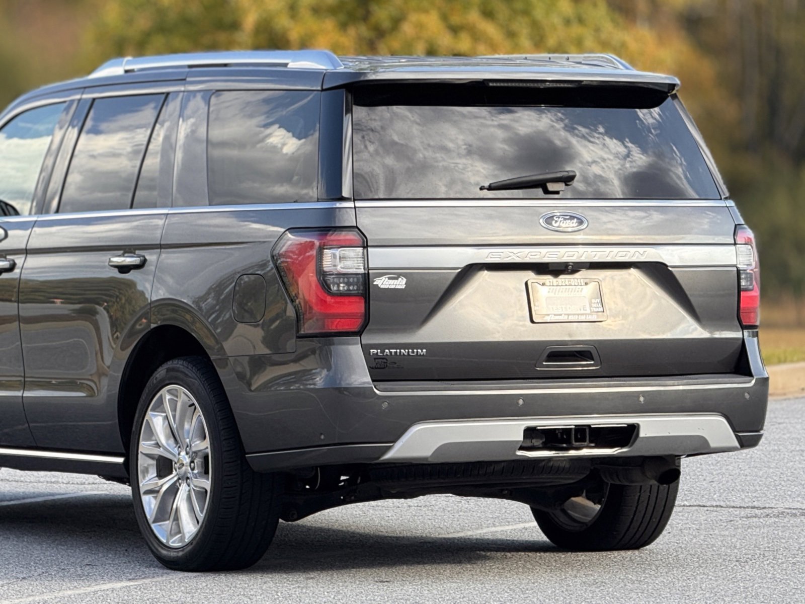 Used 2018 Ford Expedition Platinum image 45