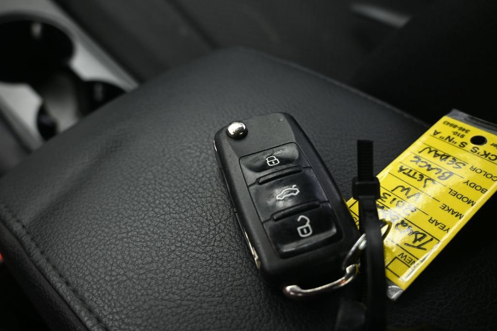 Used 2013 Volkswagen Jetta S FWD image 28