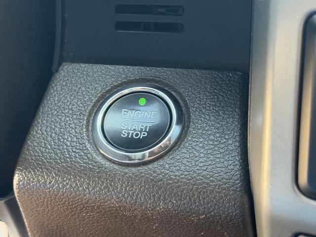Used 2018 Ford F150 King Ranch w/ Equipment Group 601A Luxury AWD/4WD image 23