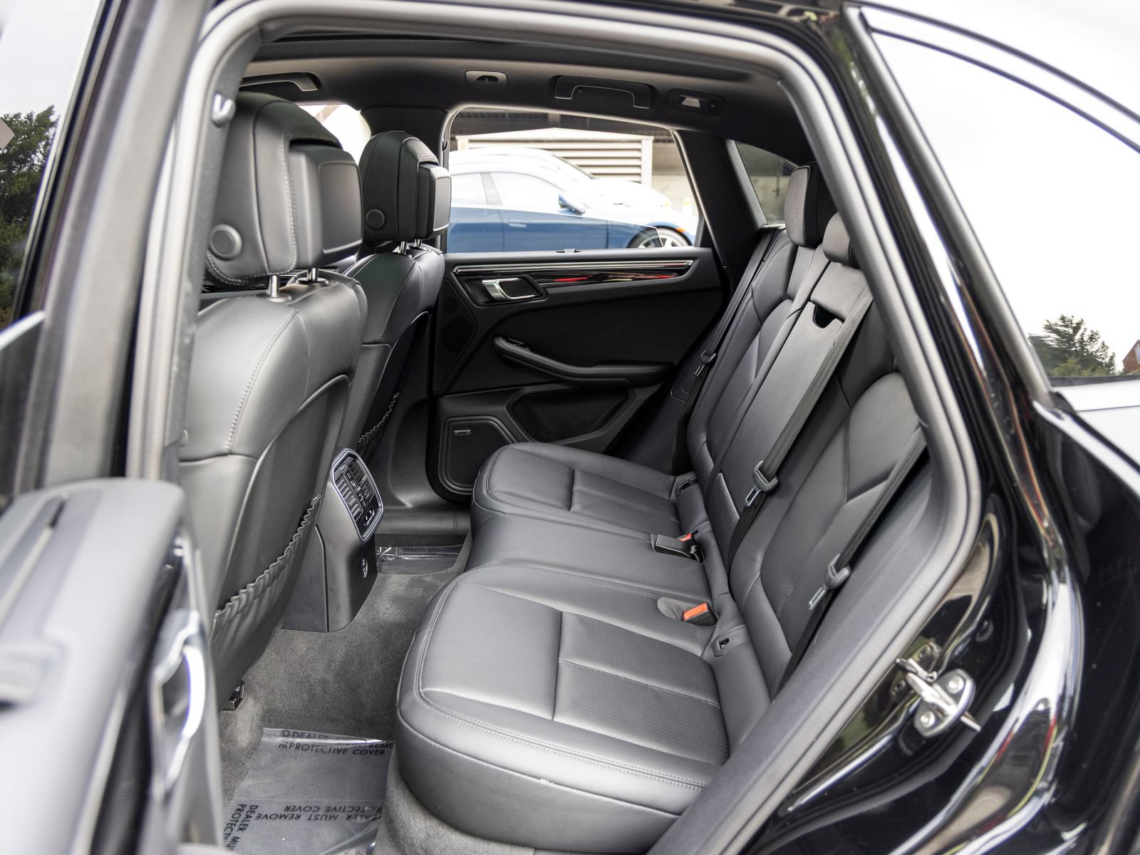 Certified 2026 Porsche Macan AWD/4WD image 50