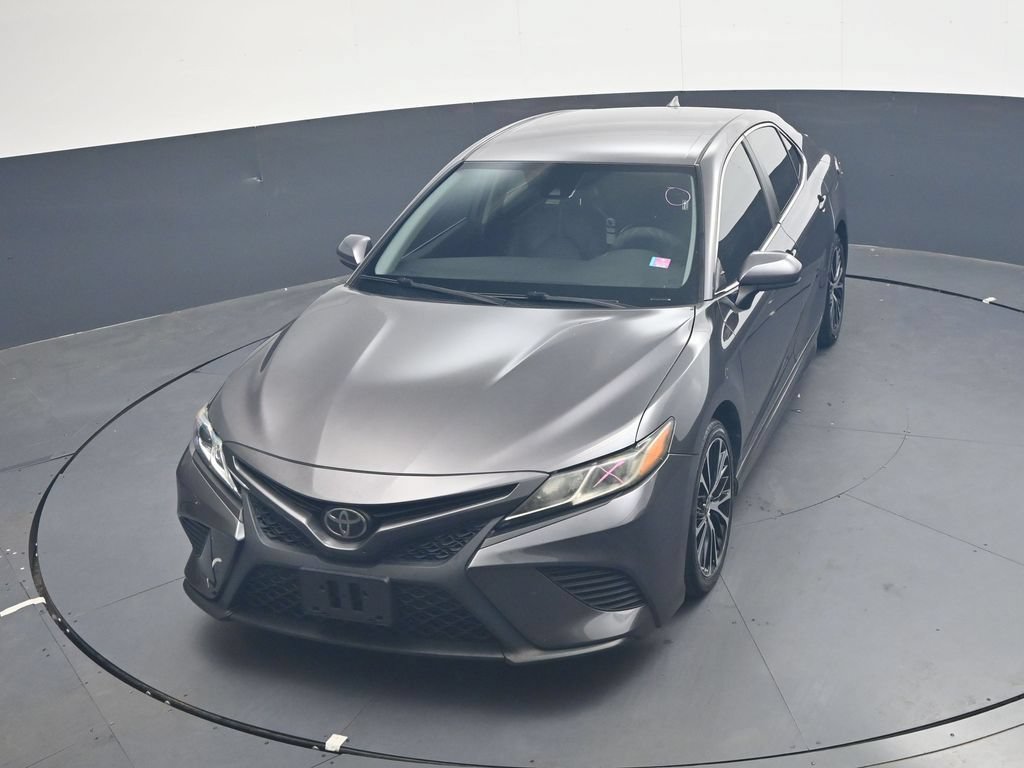 Used 2020 Toyota Camry SE FWD image 17