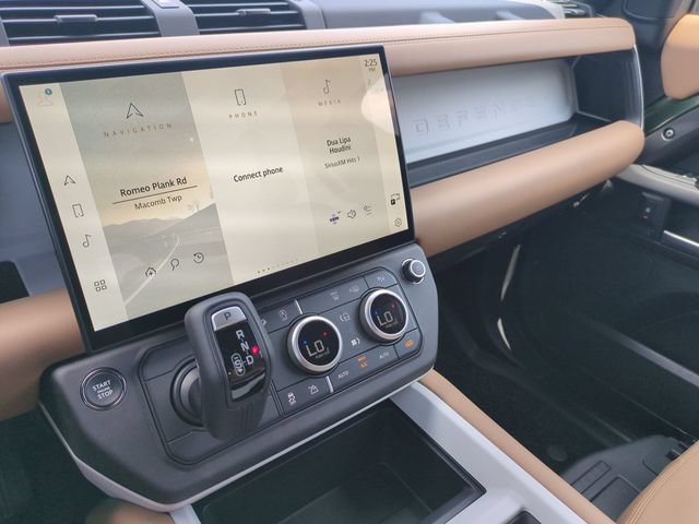 New 2026 Land Rover Defender 110 X-Dynamic SE AWD/4WD image 11