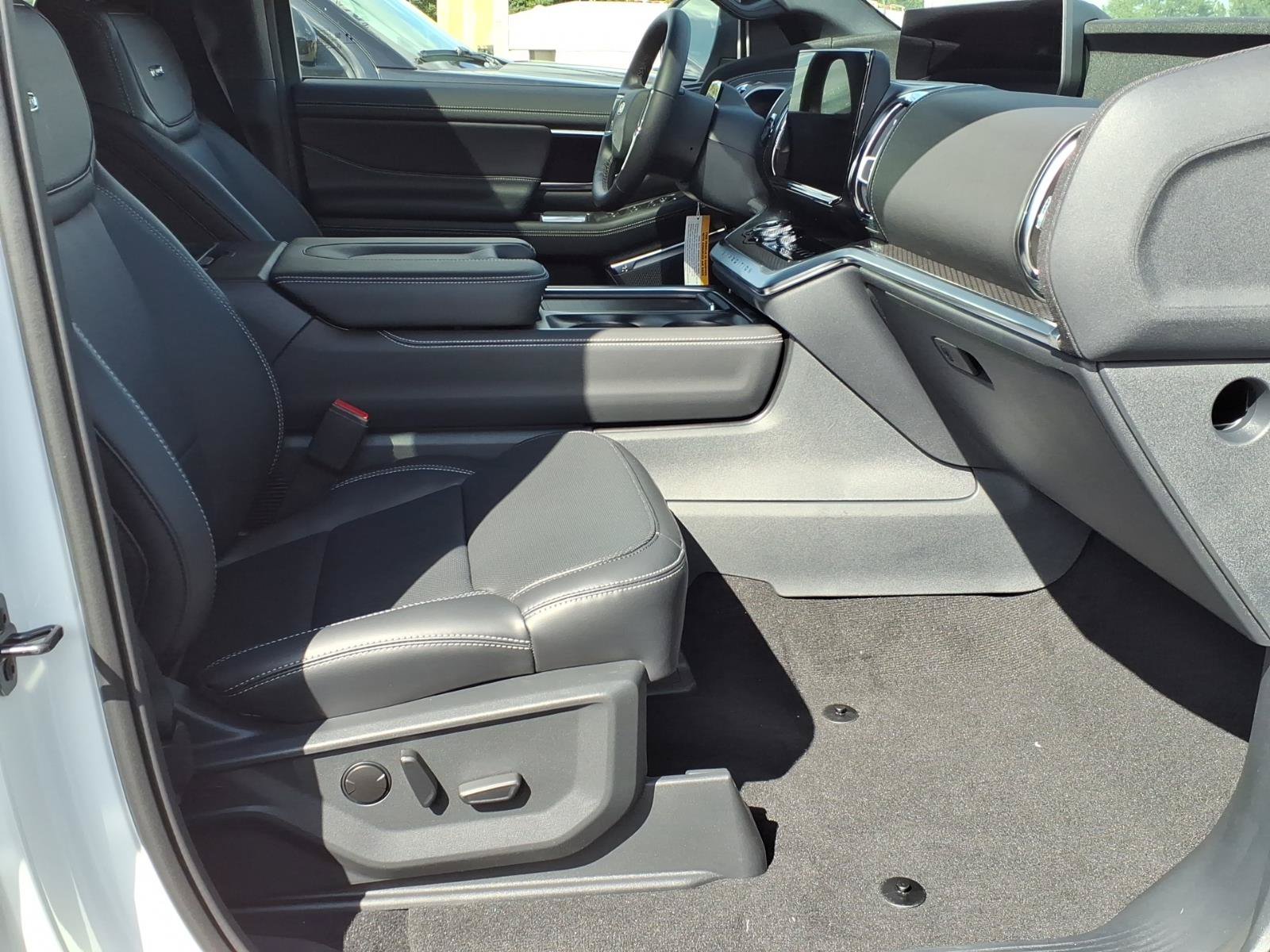 New 2027 Ford Expedition Max Platinum w/ Stealth Performance Package AWD/4WD image 21