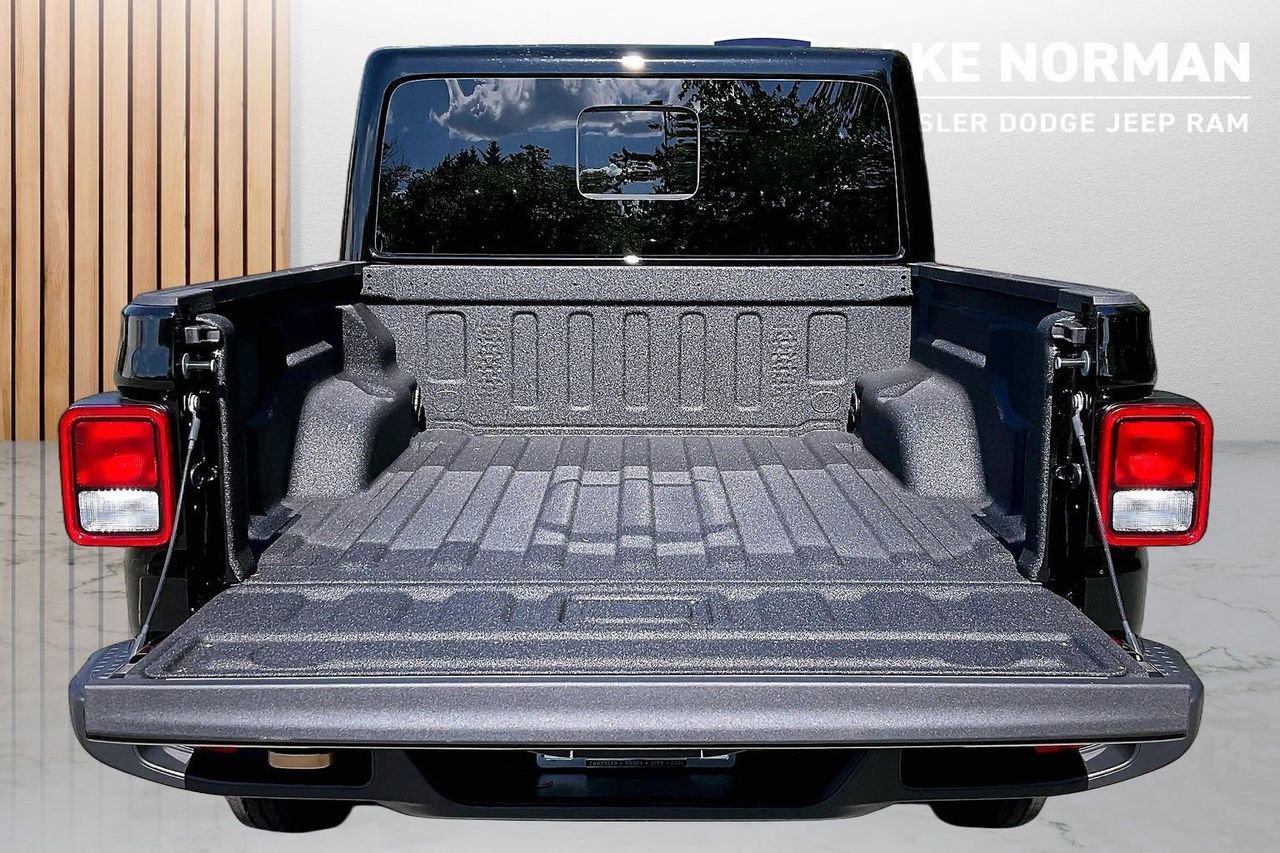 New 2026 Jeep Gladiator Sport AWD/4WD image 24
