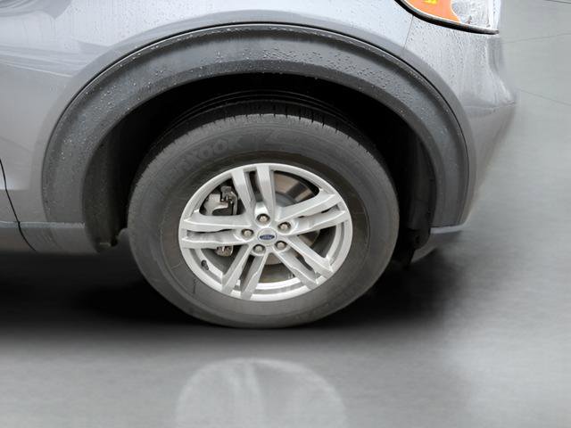 Used 2022 Ford Explorer XLT w/ Equipment Group 202A AWD/4WD image 33