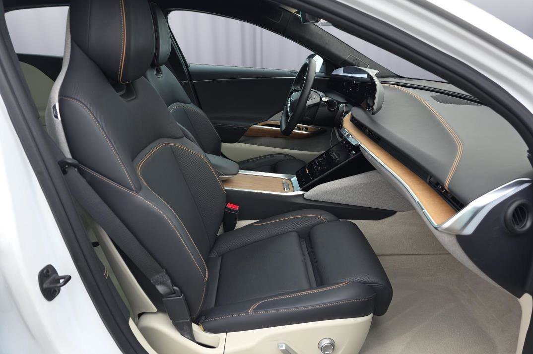 Used 2024 Lucid Air Touring AWD/4WD image 5