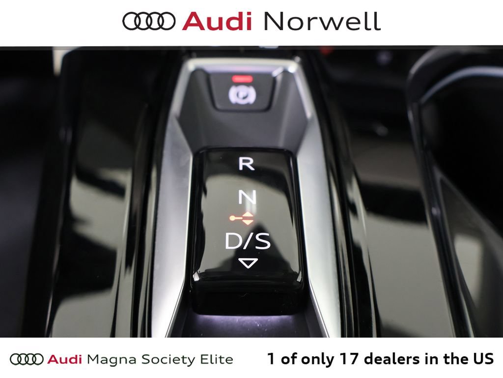Used 2025 Audi Q5 Premium AWD/4WD image 4