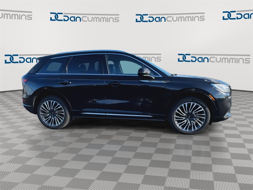 Used 2022 Lincoln Corsair Reserve w/ Equipment Group 201A image 2