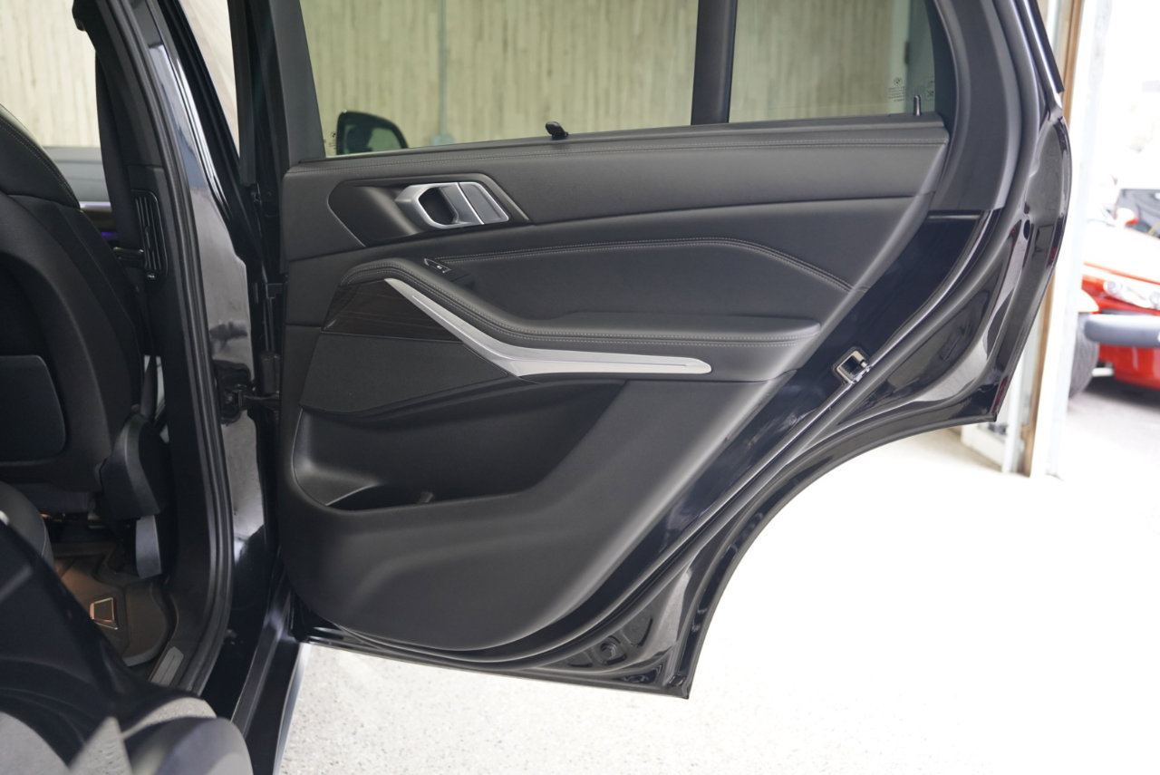 Used 2023 BMW X5 xDrive40i w/ Premium Package image 36