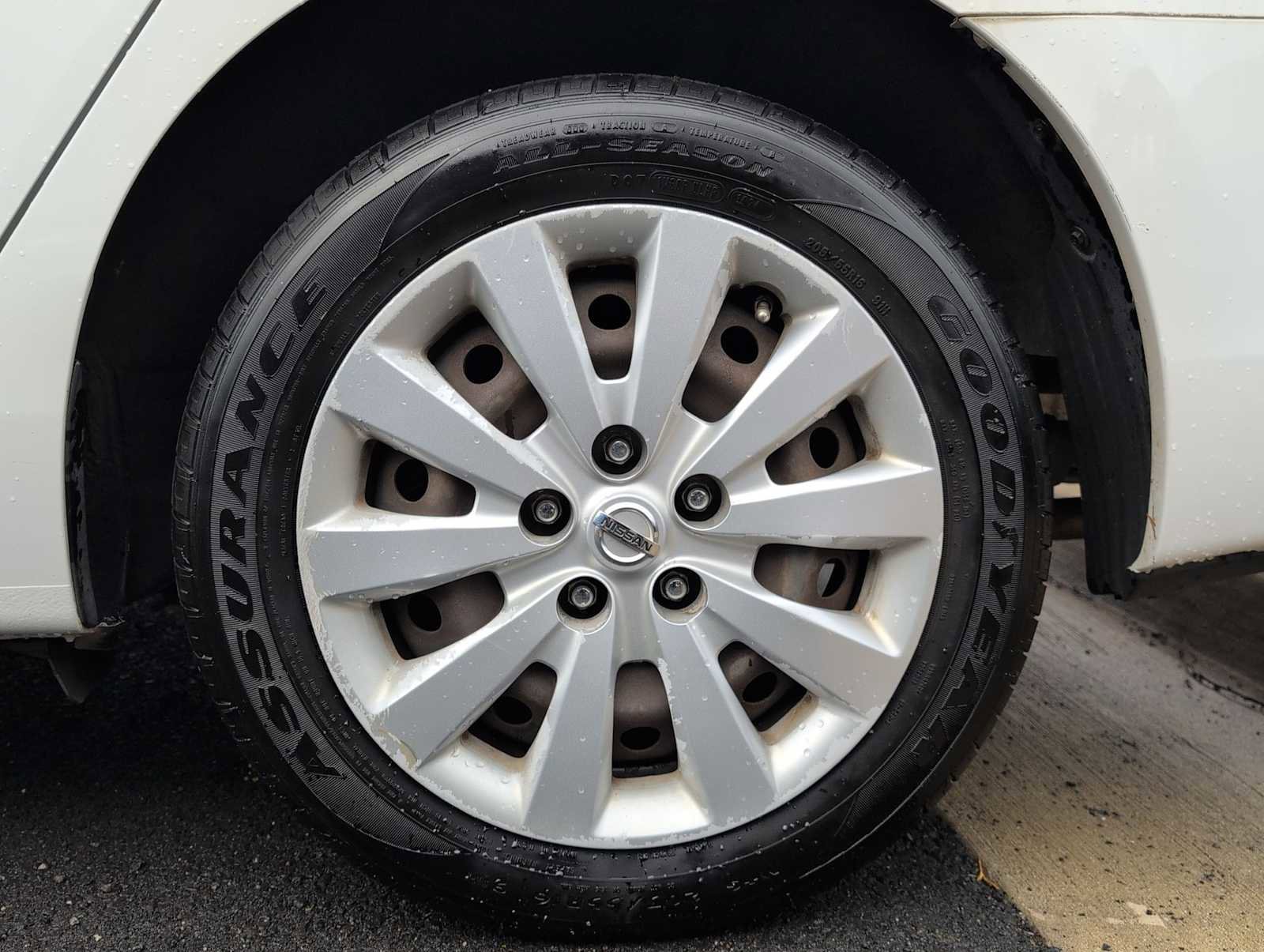 Used 2015 Nissan Sentra S image 14