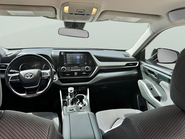 Used 2021 Toyota Highlander LE image 36