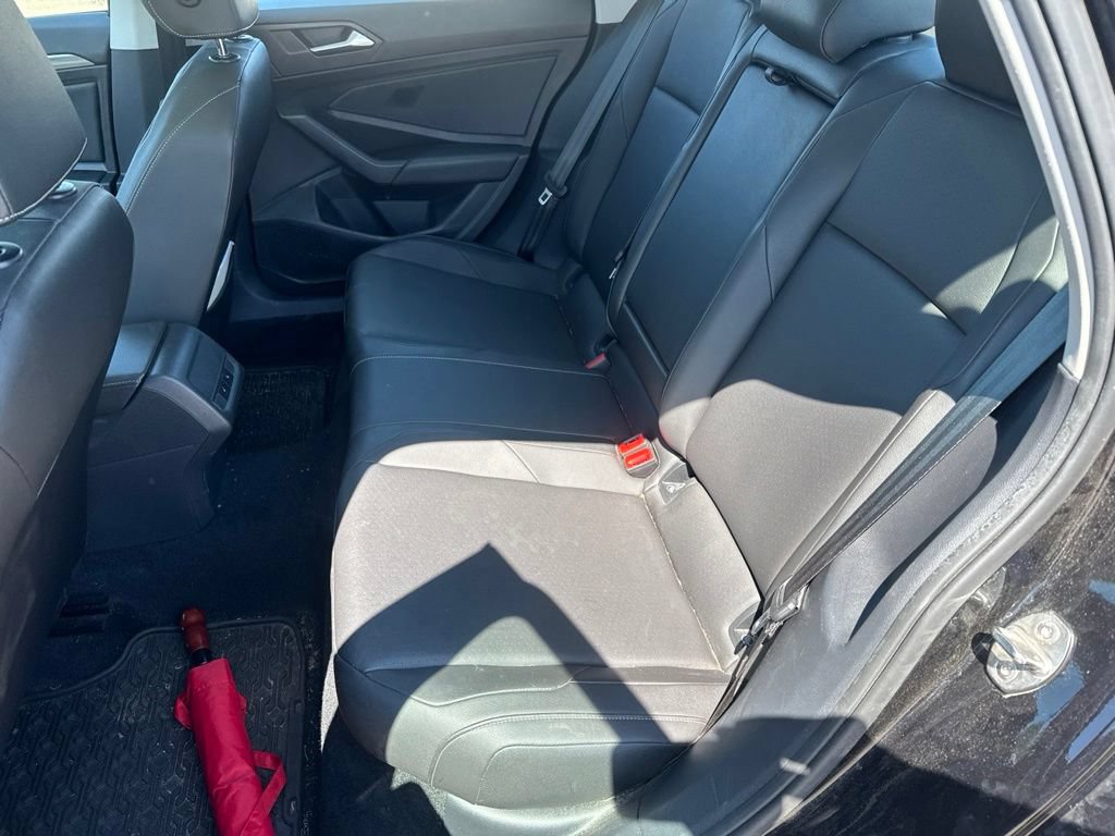 Used 2019 Volkswagen Jetta SEL w/ Cold Weather Package FWD image 15