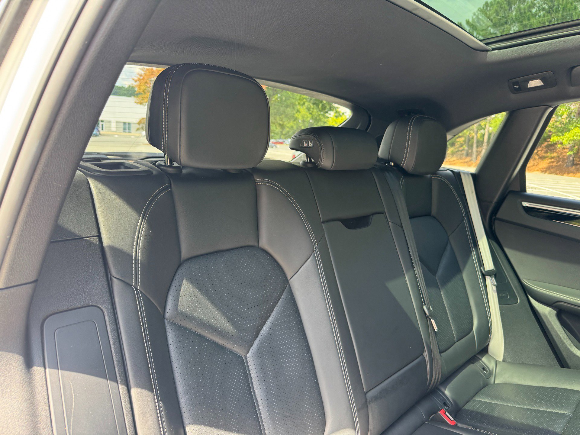 Used 2023 Porsche Macan image 61