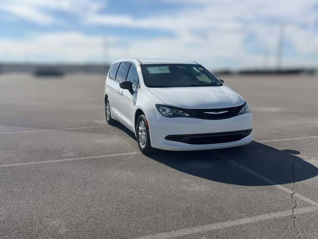 New 2026 Chrysler Voyager LX image 17