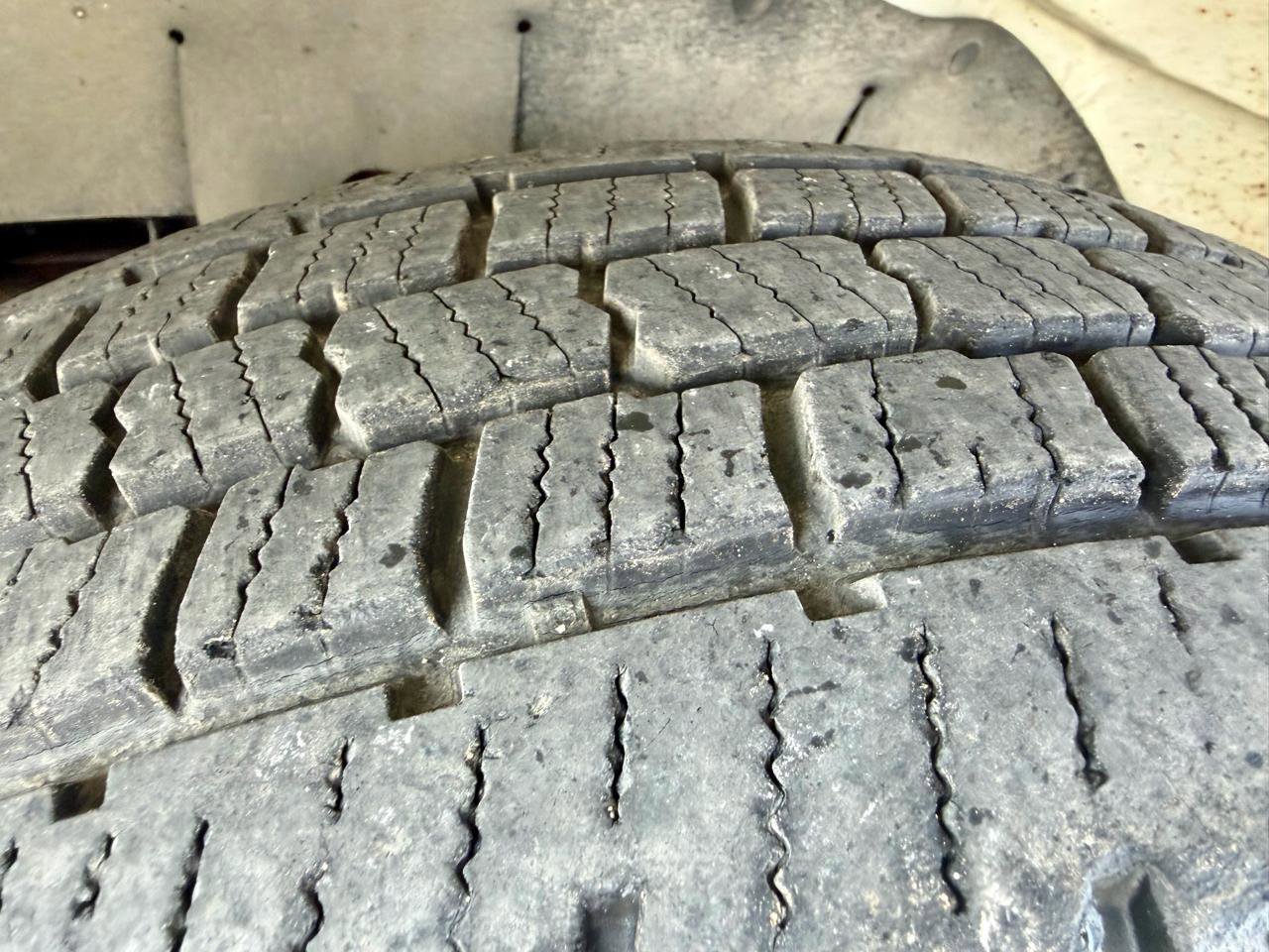 Used 2017 Chevrolet Express 3500 image 13