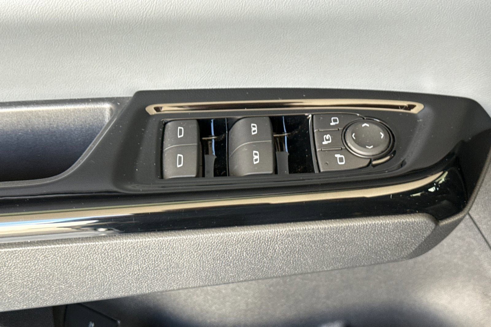 Certified 2025 Honda Prologue Elite image 13