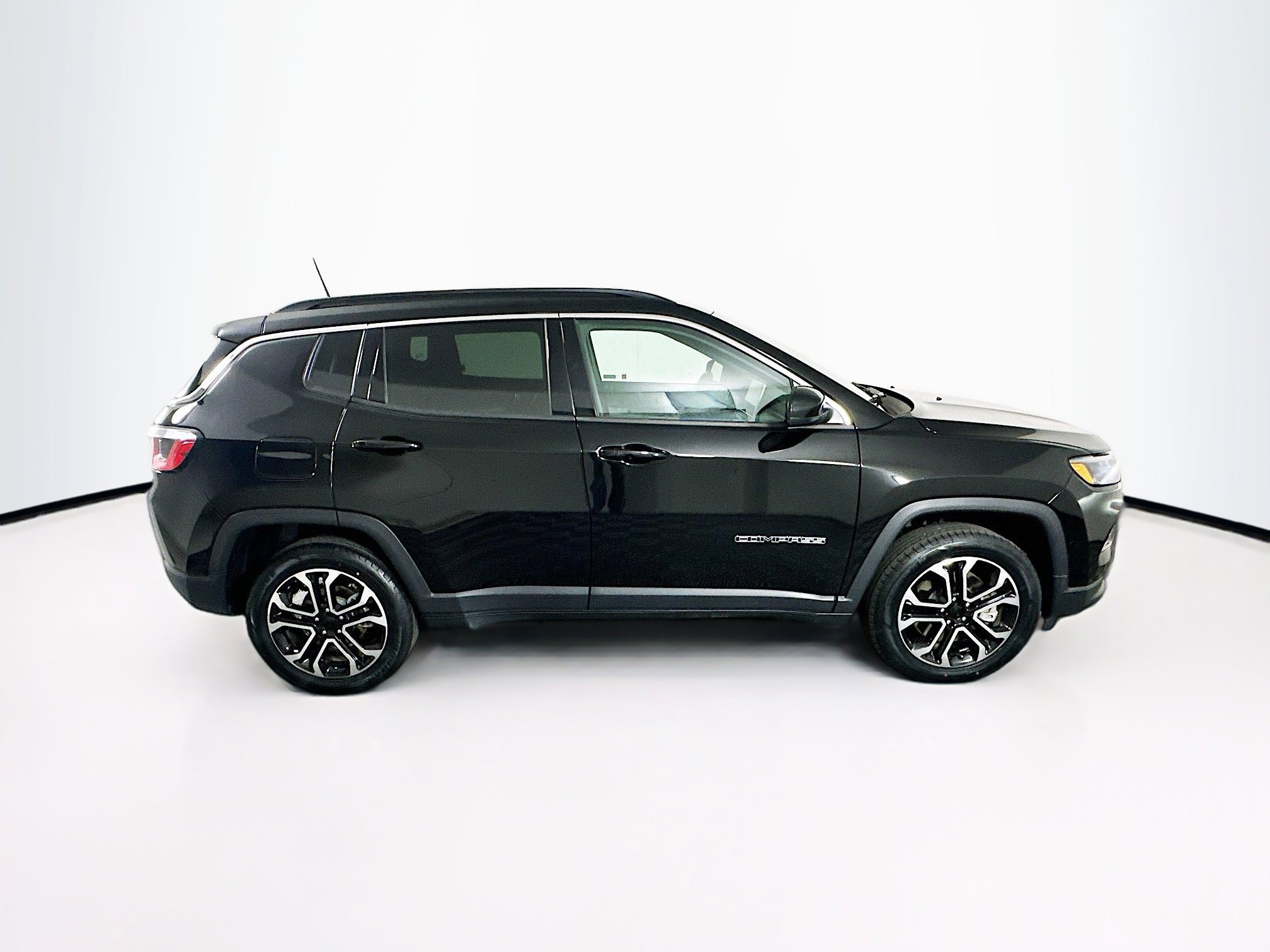 Used 2023 Jeep Compass Limited AWD/4WD image 10