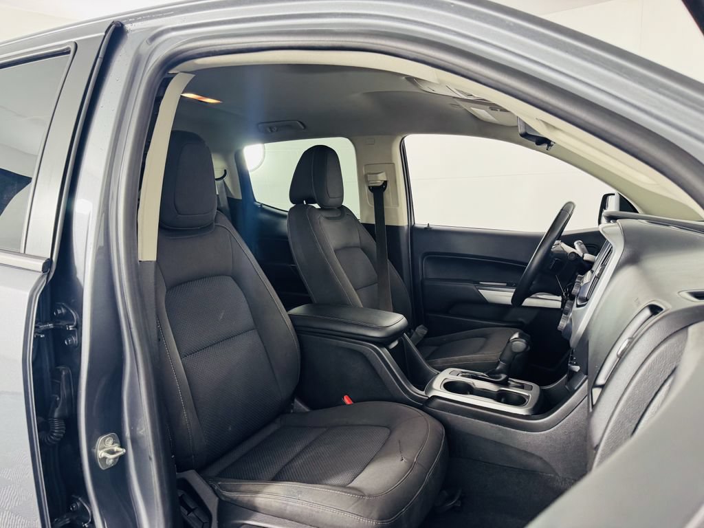 Used 2020 Chevrolet Colorado LT w/ LPO, Premium Interior Package AWD/4WD image 25