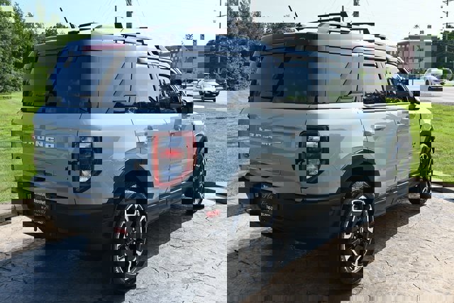 Used 2023 Ford Bronco Sport Outer Banks w/ Tech Package image 5