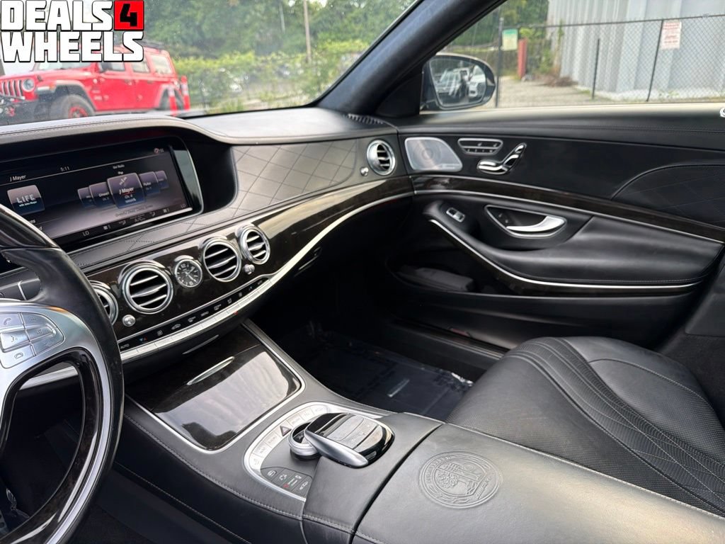 Used 2015 Mercedes-Benz S 63 AMG 4MATIC Sedan w/ Executive Rear Seat Package image 28