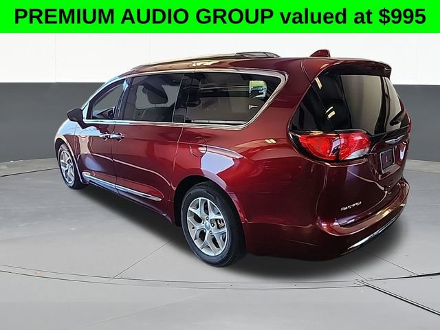 Used 2020 Chrysler Pacifica Touring-L w/ Tire & Wheel Group image 4