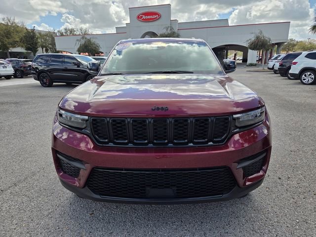 Certified 2025 Jeep Grand Cherokee Altitude image 19