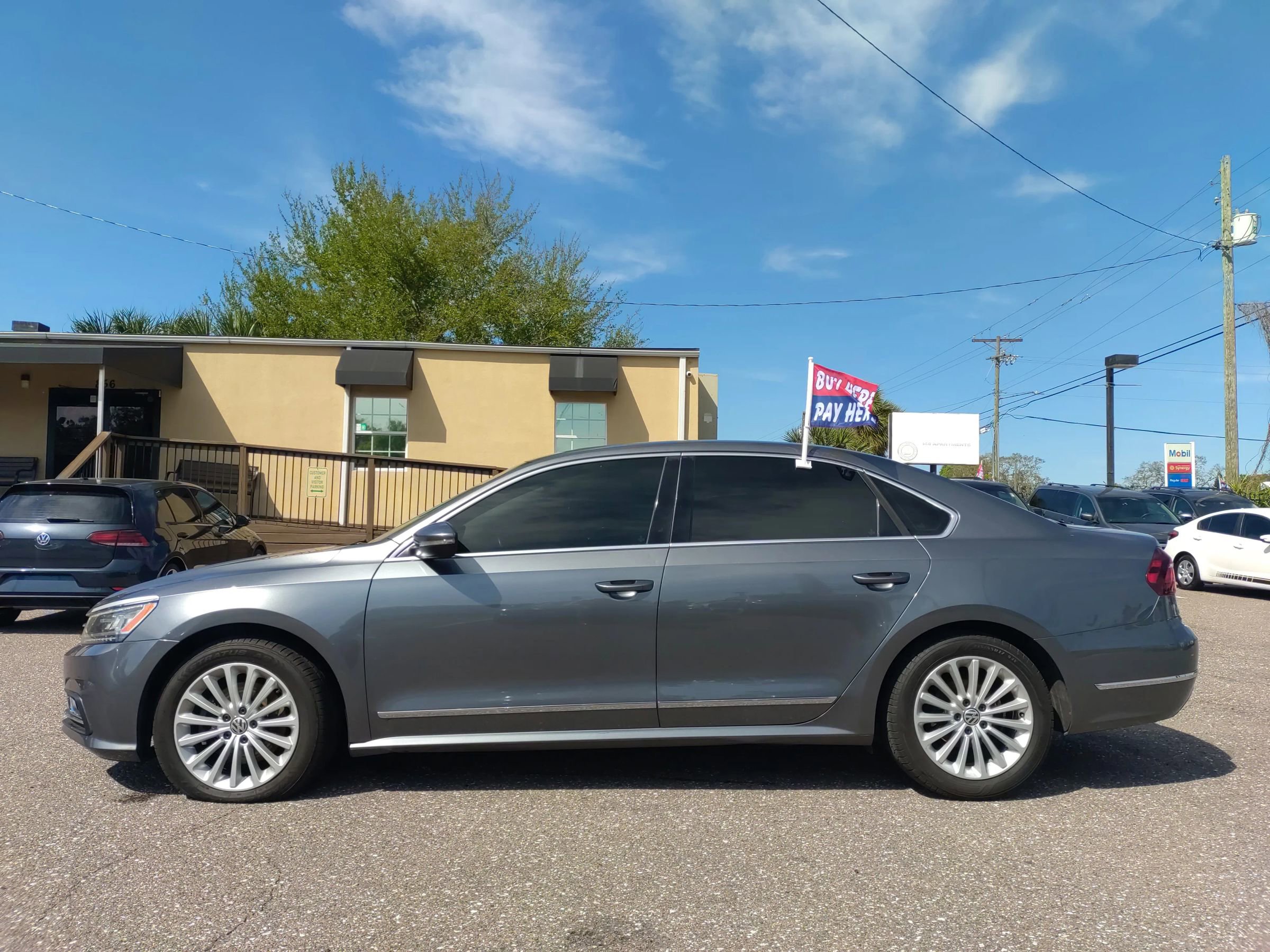 Used 2016 Volkswagen Jetta Sport FWD image 2