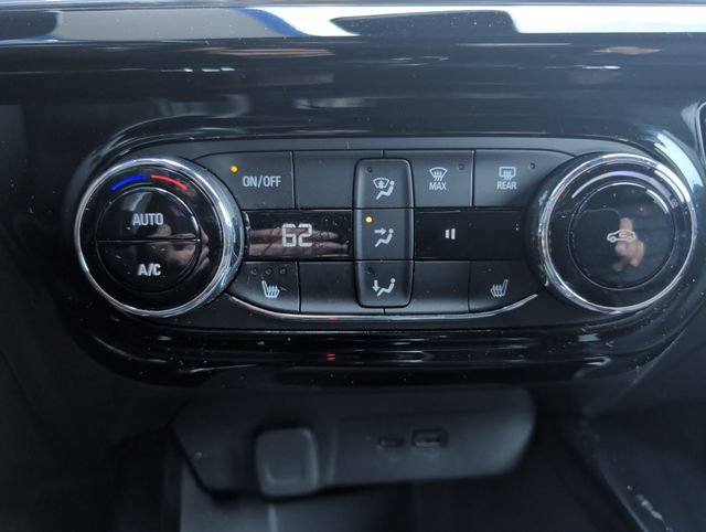 Used 2024 Chevrolet Trax RS w/ Driver Confidence Package FWD image 19