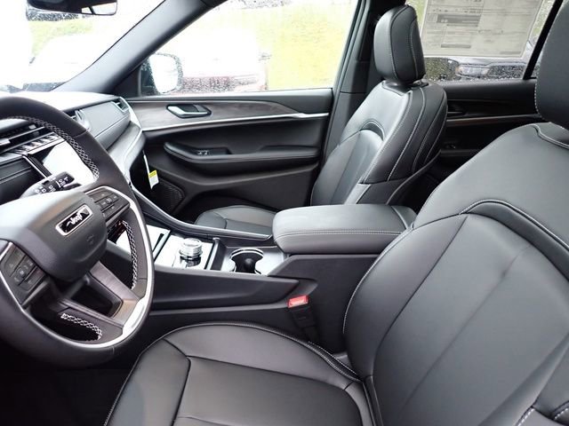 New 2025 Jeep Grand Cherokee Limited w/ MOPAR Finishing Package image 12