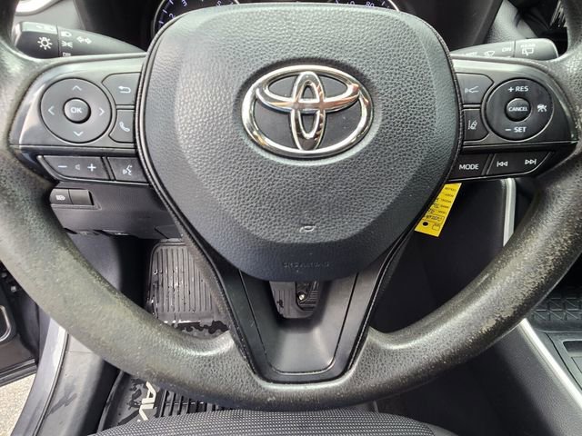 Used 2019 Toyota RAV4 LE FWD image 24
