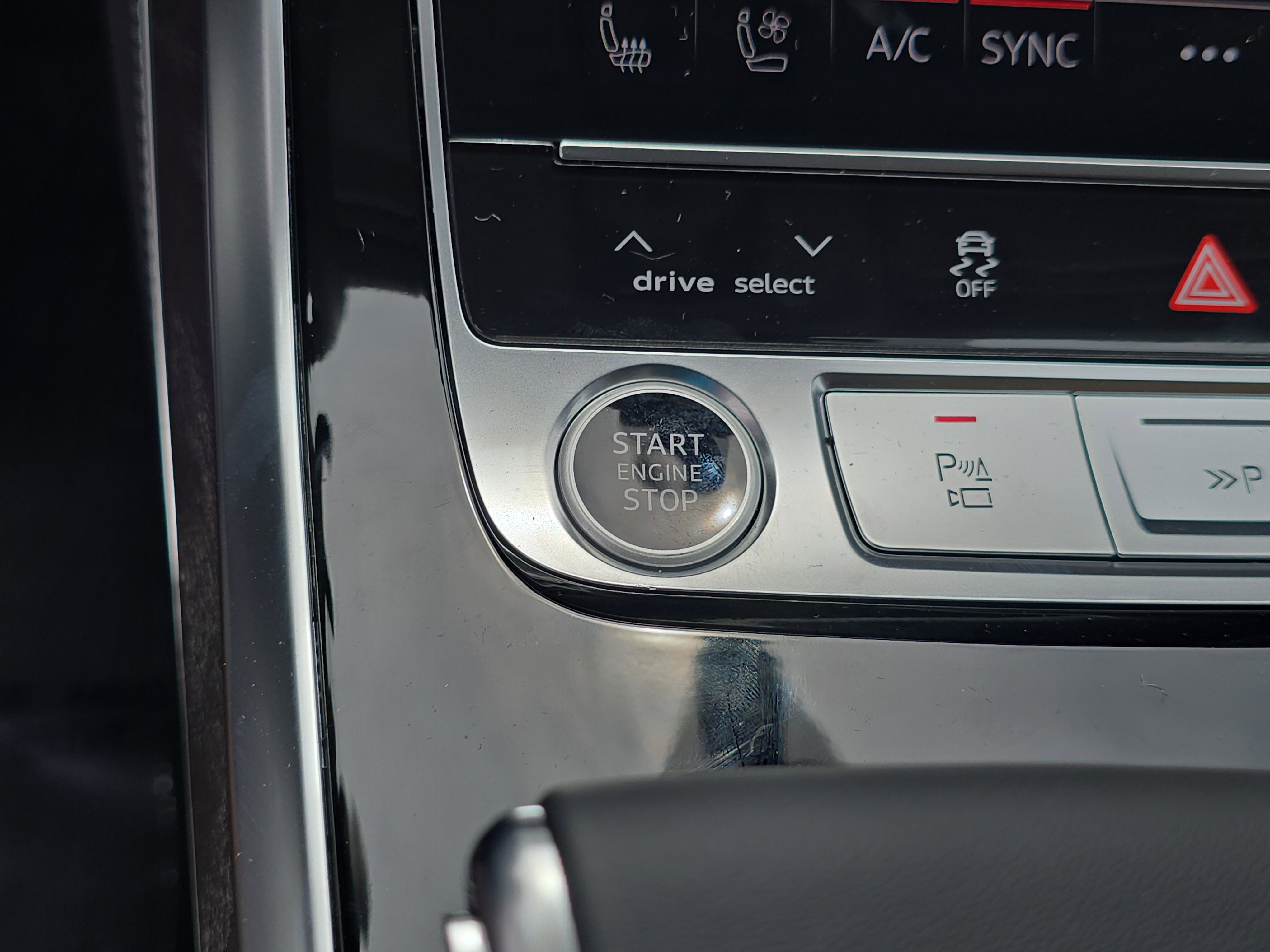 New 2025 Audi Q7 3.0T Prestige image 28