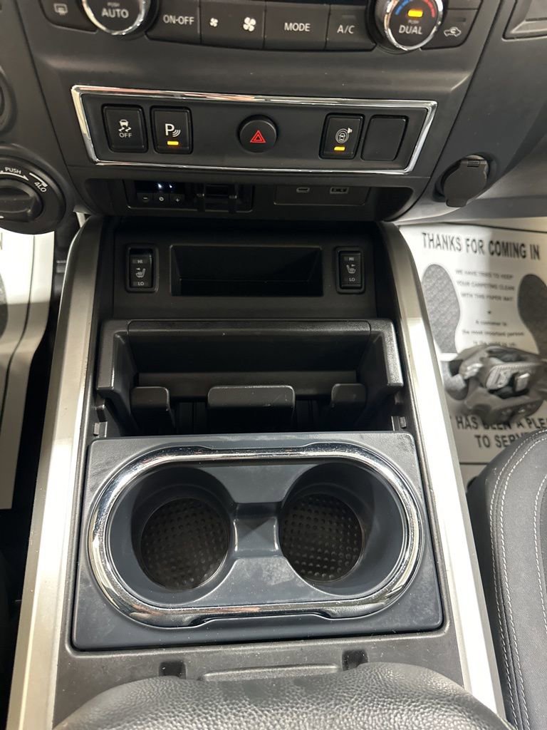 Used 2024 Nissan Titan SV w/ SV Convenience Package image 32