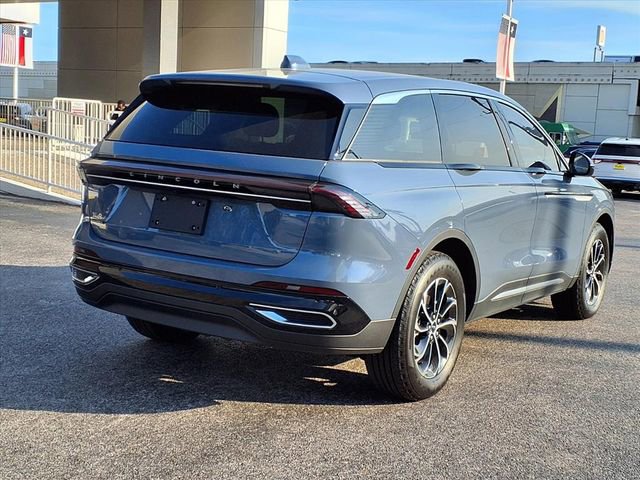 New 2026 Lincoln Nautilus Premier image 2