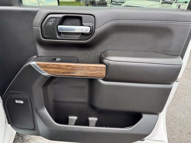 Used 2019 Chevrolet Silverado 1500 High Country w/ Technology Package AWD/4WD image 18
