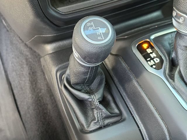Used 2020 Jeep Gladiator Overland AWD/4WD image 28