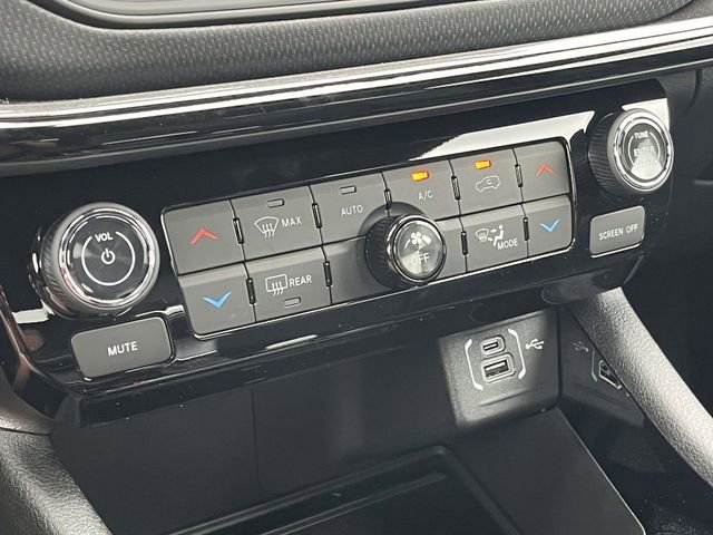 New 2026 Jeep Compass Latitude image 23