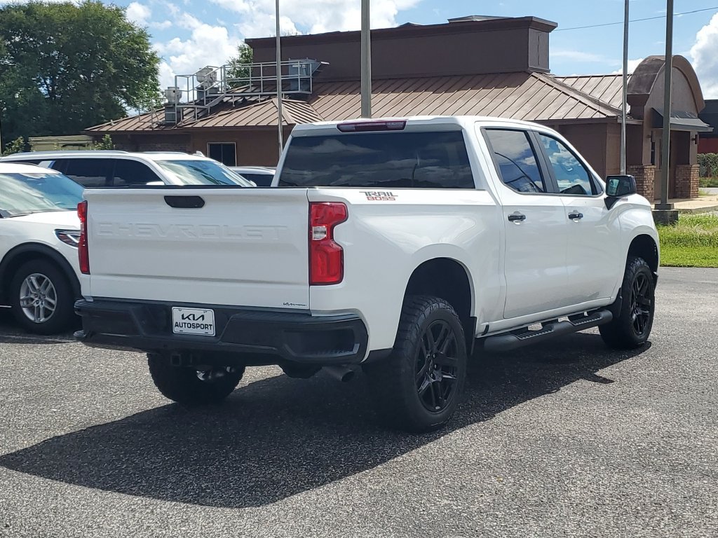 Used 2025 Chevrolet Silverado 1500 LT Trail Boss w/ Protection Package AWD/4WD image 4