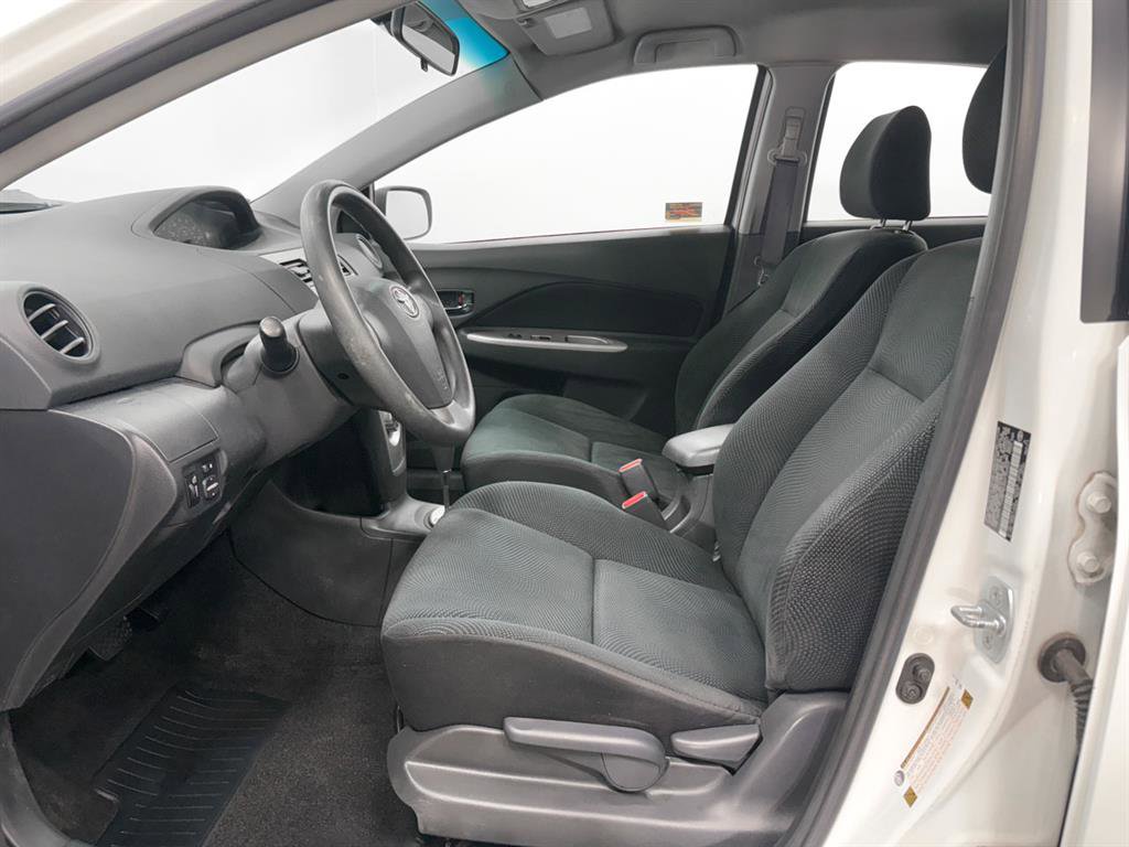 Used 2009 Toyota Yaris Sedan image 4