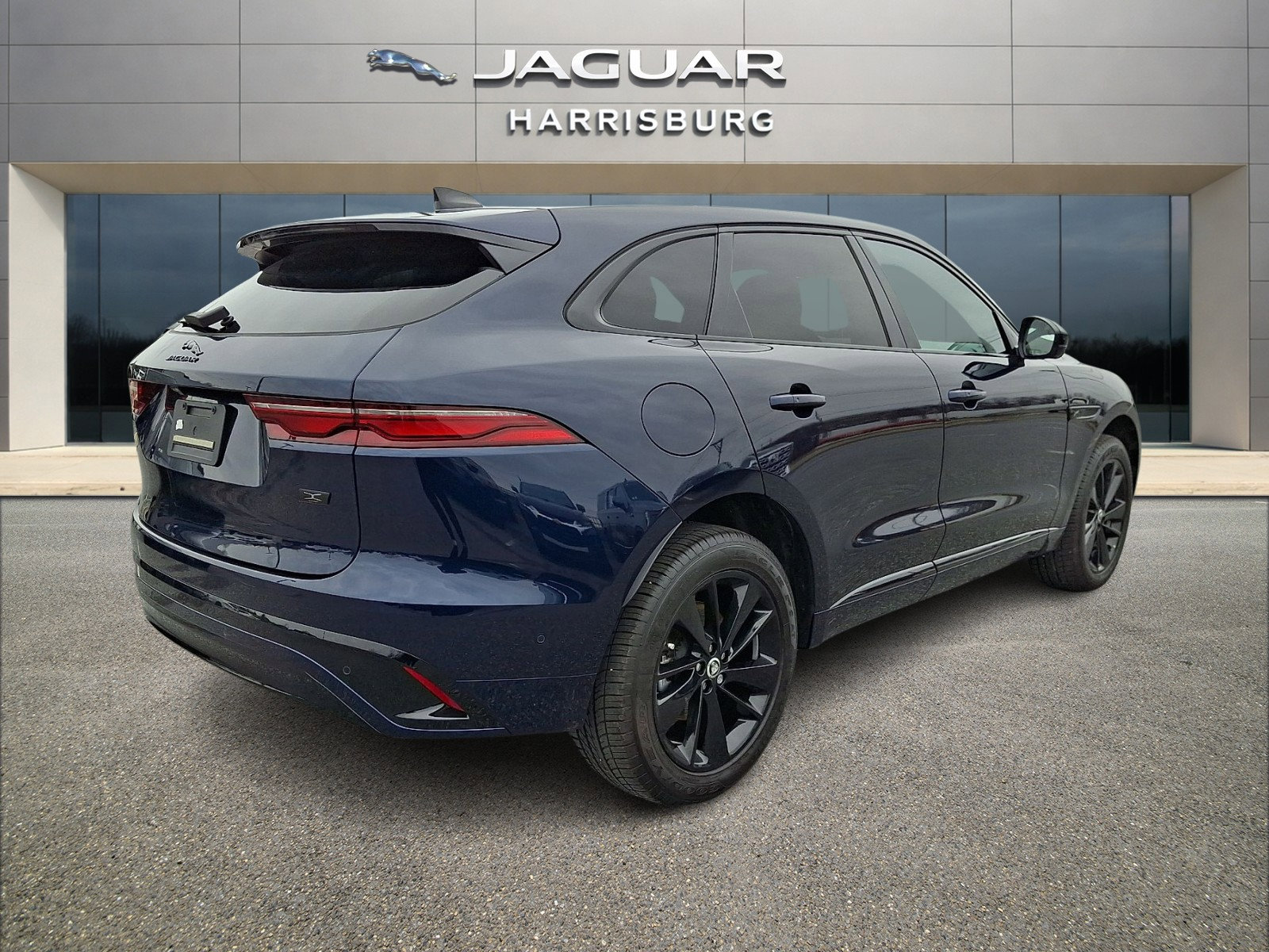 Used 2026 Jaguar F-PACE R-Dynamic S image 4
