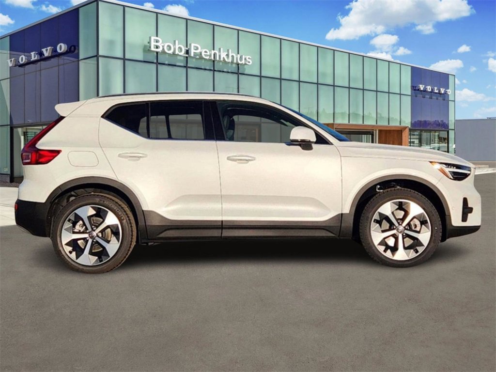 New 2025 Volvo XC40 B5 Plus w/ Protection Package Premier image 23