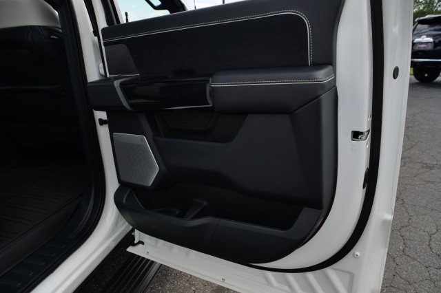 Used 2024 Ford F150 Lightning Platinum AWD/4WD image 43
