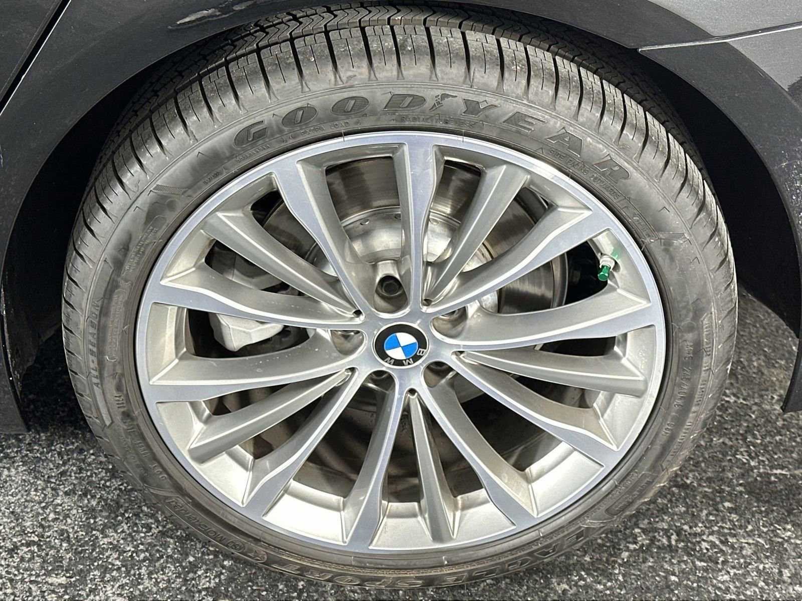 Used 2023 BMW 530i xDrive w/ Convenience Package AWD/4WD image 10