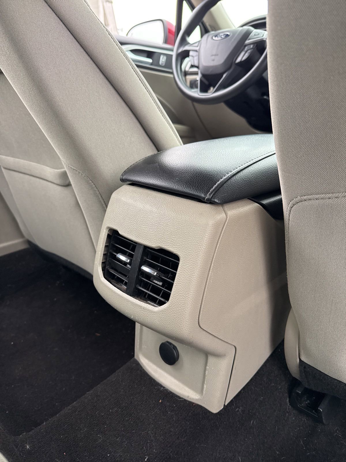 Used 2019 Ford Fusion SE image 19