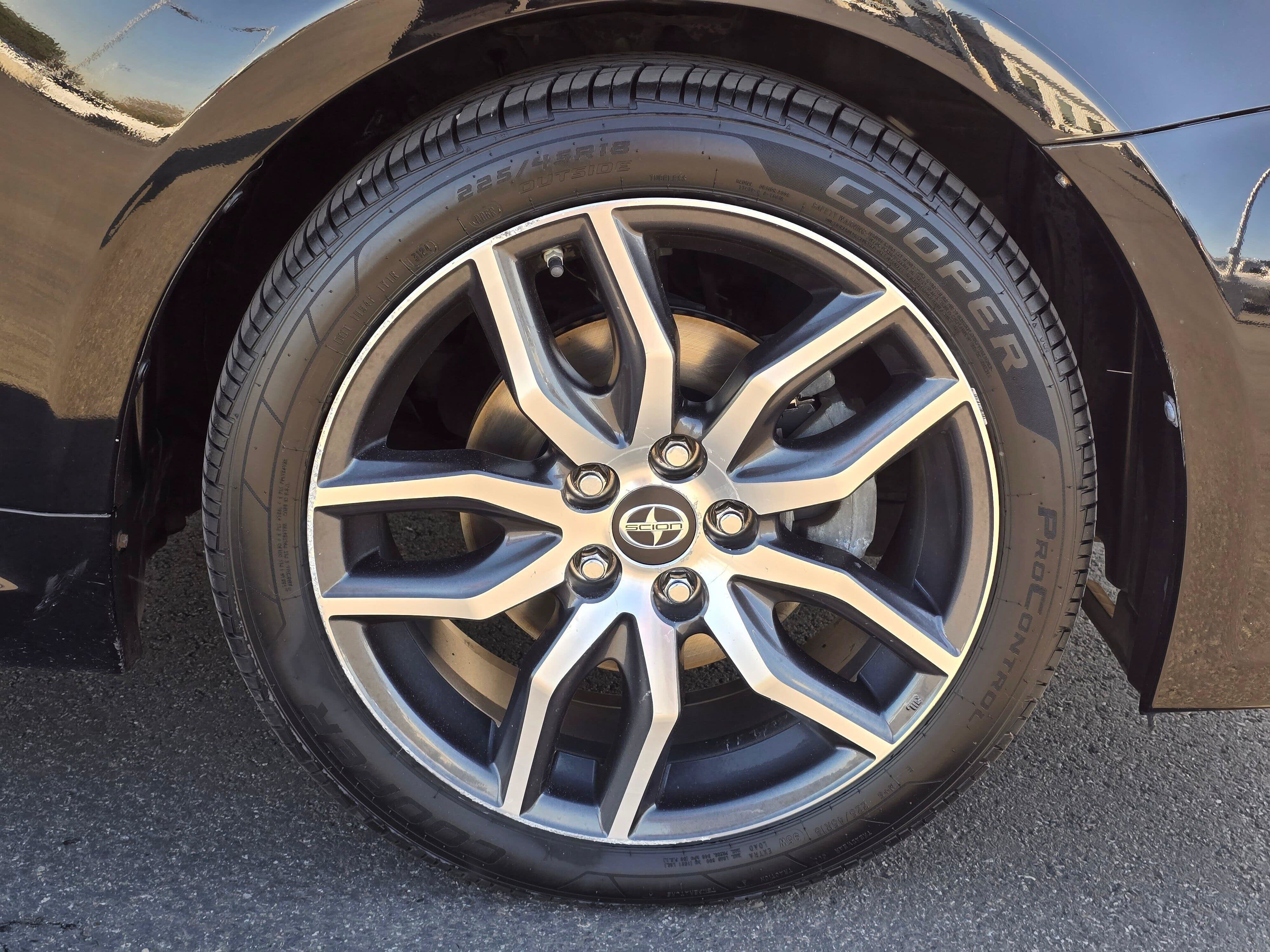 Used 2015 Scion tC FWD image 9