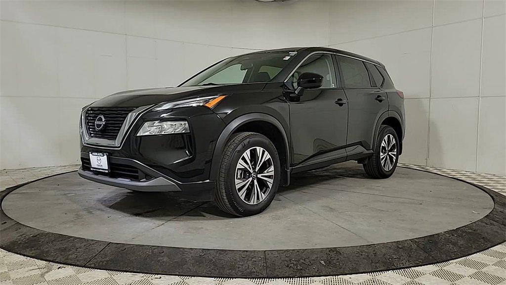 Used 2023 Nissan Rogue SV image 9