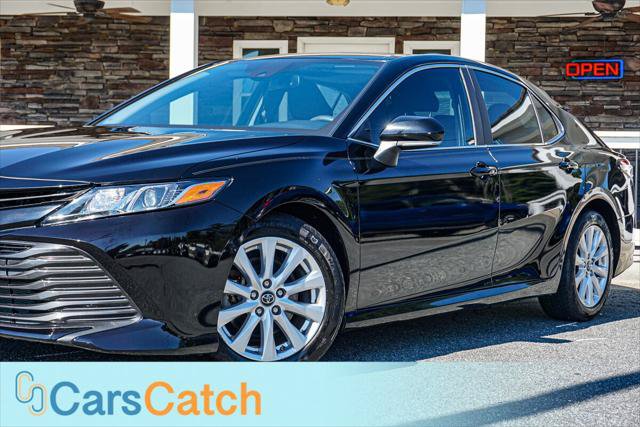 Used 2018 Toyota Camry LE w/ Moonroof Package FWD image 6