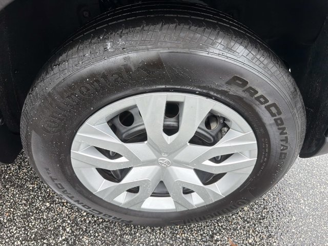 Certified 2025 Toyota Corolla Cross L FWD image 29